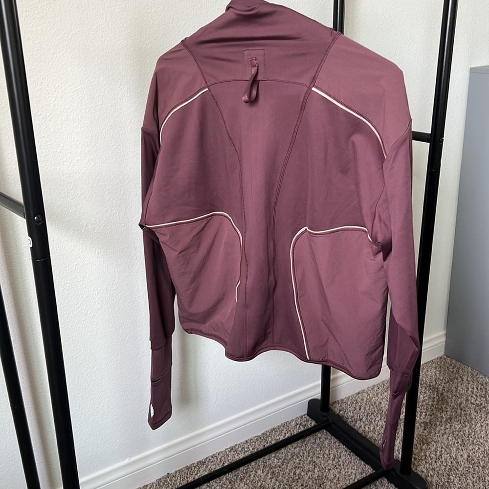 FREE PEOPLE Act Fast Warmth Layer in maroon NWOT sz Large - Picture 8 of 12